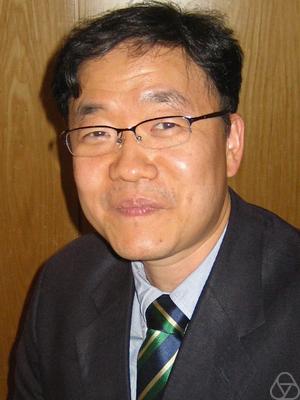 Jun-Muk Hwang
