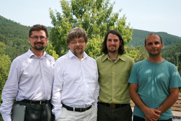 Dan Crisan, Terence J. Lyons, Peter K. Friz, Massimiliano Gubinelli