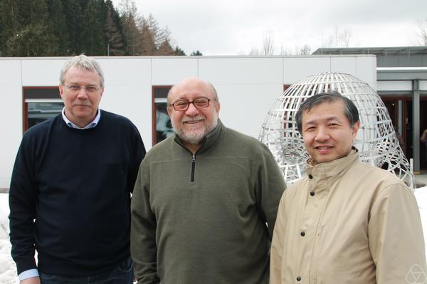 Matthias Hieber, Edriss S. Titi, Yoshikazu Giga