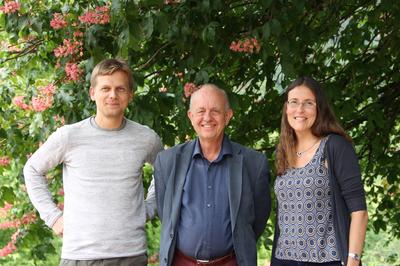 Piotr Zwiernik, Steffen Lauritzen, Caroline Uhler