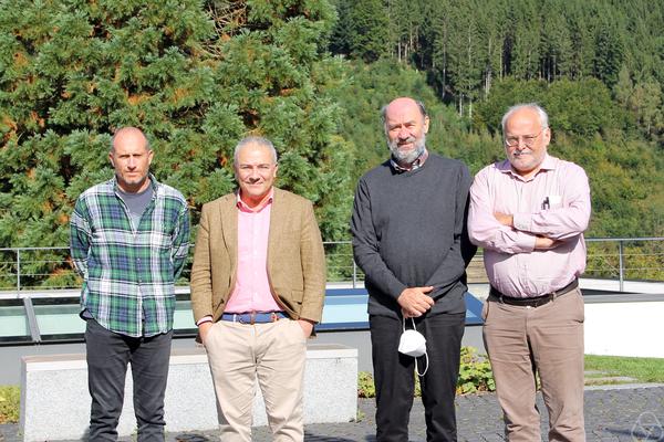 Javier F. de Bobadilla de Olazabal, Francois Loeser, András Némethi, Duco van Straten