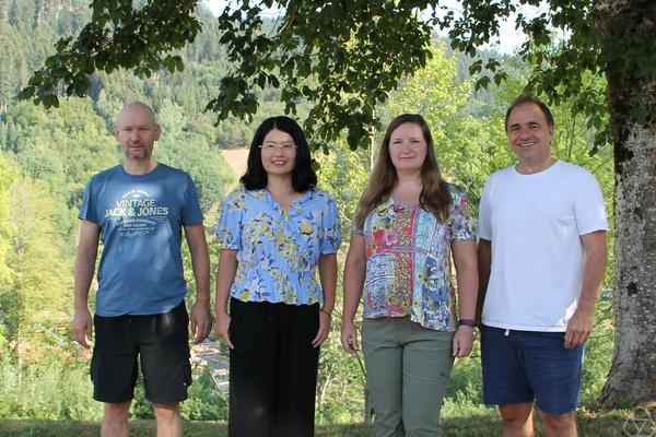 Martin Schmoll, Yun Yang, Tamara Kucherenko, Christian Wolf