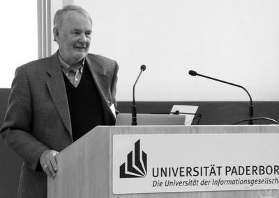 Winfried Scharlau