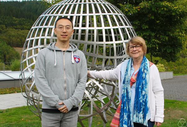 Liudi Lu, Laurence Halpern